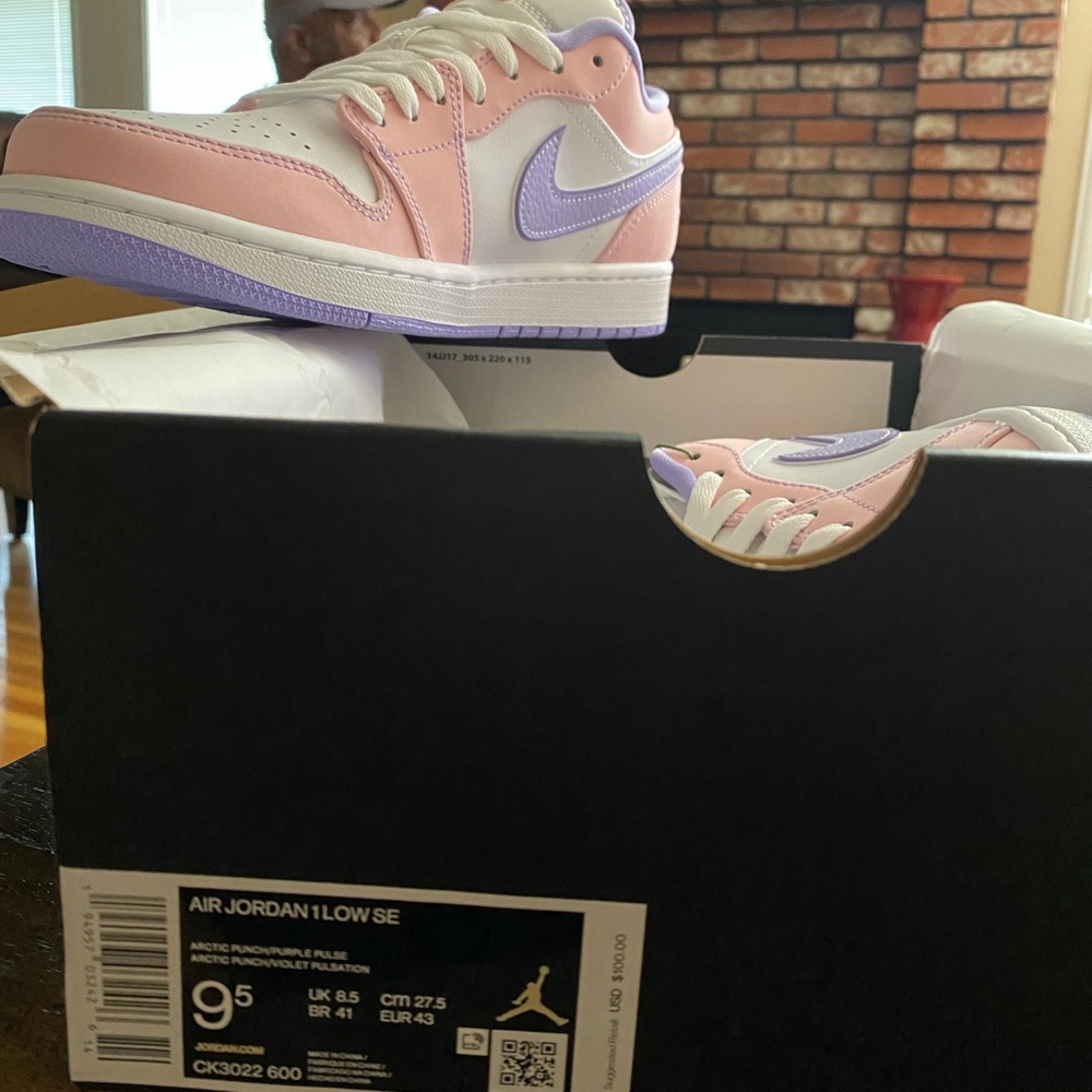 Jordan 1 - Picture 4 of 7